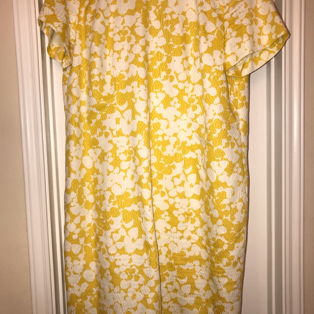 Talbots yellow flower knee length size 16p